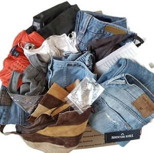 🚫SOLD🚫 Reseller (Not So) Mystery Box 11 ITEMS